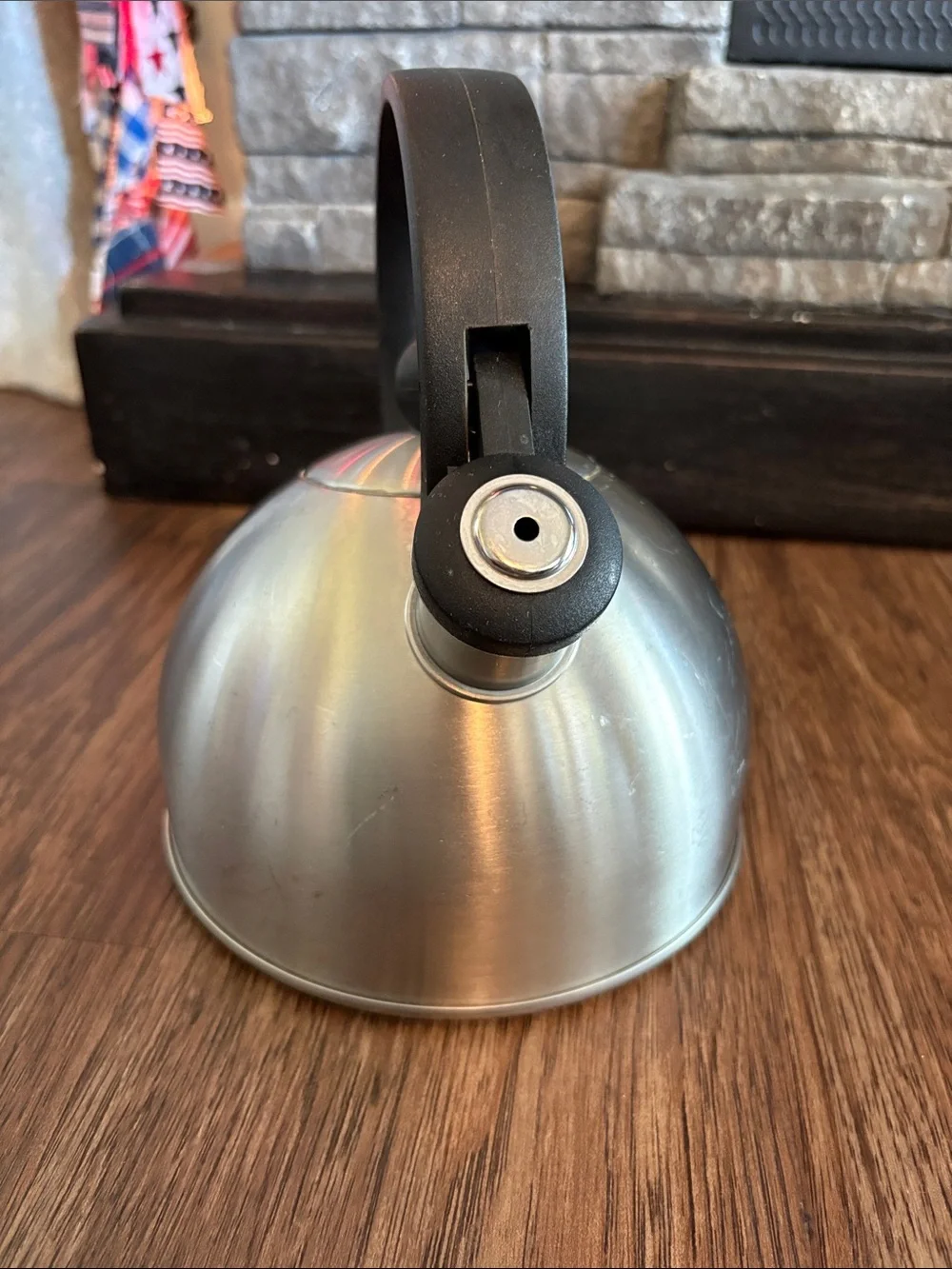 Stainless Steel Whistling Tea Kettle with Black Handle - Home Kitchen